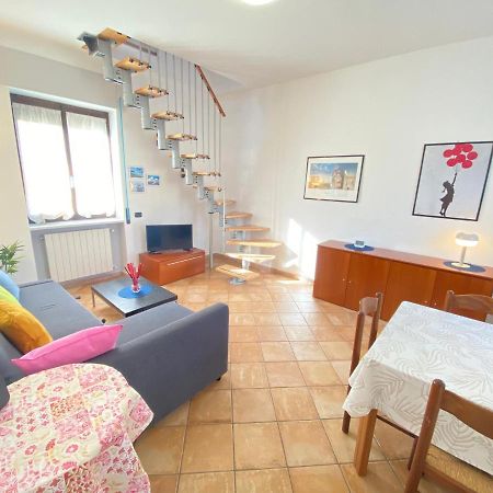 Appartement La Discografica, Elegante E Spaziosa Per Gruppi à Trezzano Rosa Extérieur photo